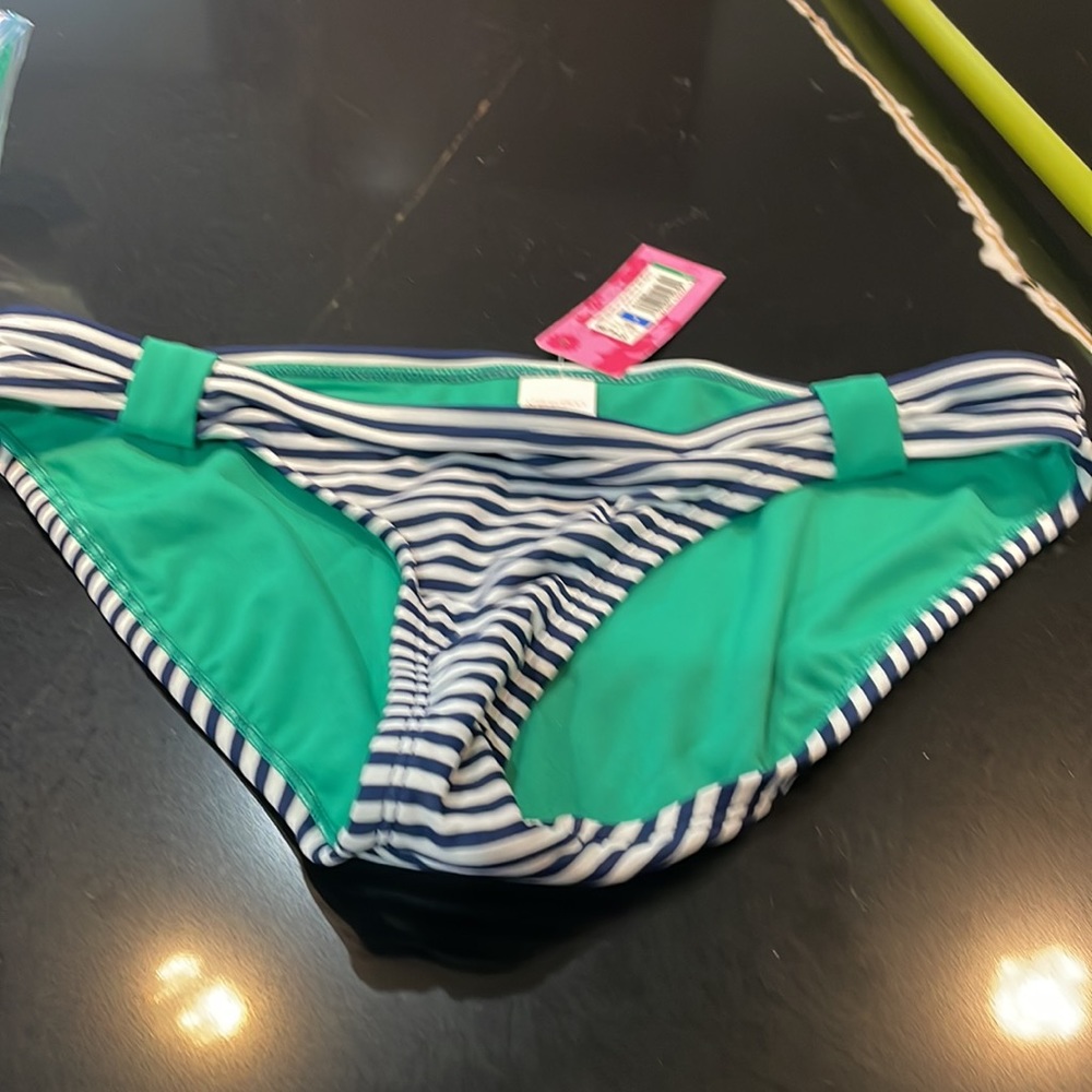 Set of 1 one piece Swim suit size 8 & 1 bikini top/ bottom 2 tops & 1 bottom NHC - Picture 16 of 16